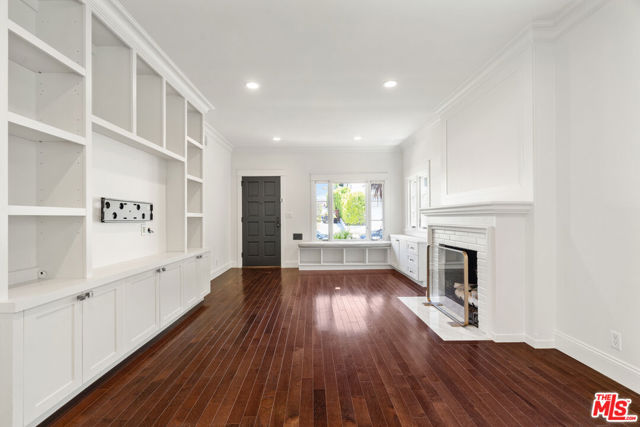 2347 Parnell Avenue, Los Angeles CA: https://media.crmls.org/mediaz/2ca669d1-2d89-4111-ad51-3783846b92dd.jpg