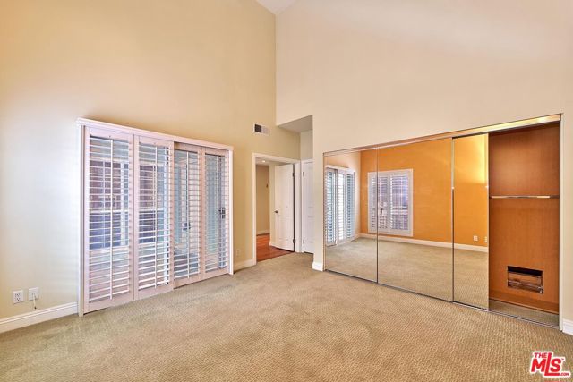 13078 Mindanao Way, Marina del Rey CA: https://media.crmls.org/mediaz/2ca67e63-df1c-4581-bc86-eb1168a1575c.jpg