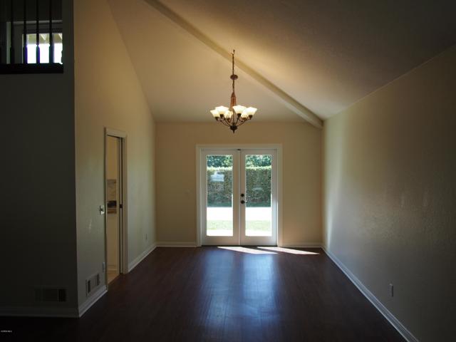 211 Windtree Avenue, Thousand Oaks CA: https://media.crmls.org/mediaz/2ca7769b-24e1-4040-9c9c-362f5ad062ae.jpg