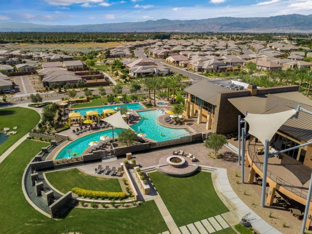82460 W Mccarroll Drive, Indio CA: https://media.crmls.org/mediaz/2ca7daaa-3eee-4187-8156-459dc310afc2.jpg