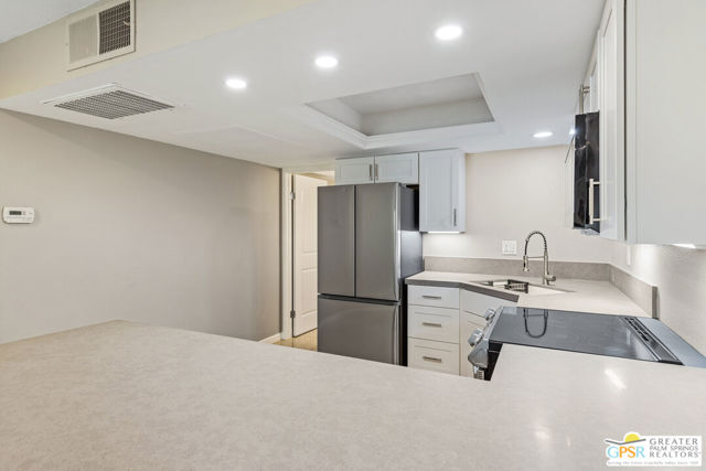 64285 Spyglass Avenue, Desert Hot Springs CA: https://media.crmls.org/mediaz/2ca87211-4b21-4e17-8eac-4d107f055fbe.jpg