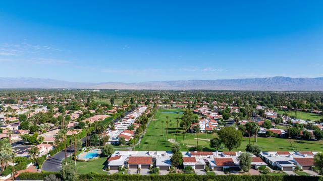 133 Torremolinos Drive, Rancho Mirage CA: https://media.crmls.org/mediaz/2ca87de4-4fd4-4096-b951-dff14f2dbe79.jpg