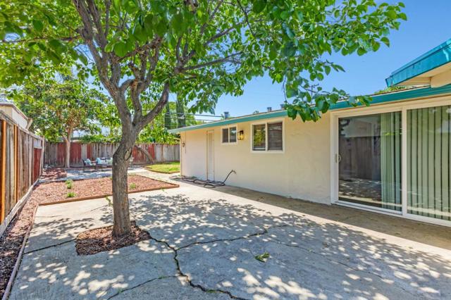 1369 Bal Harbor Way, San Jose CA: https://media.crmls.org/mediaz/2ca884b5-0f45-4e8a-972c-79a078562e56.jpg
