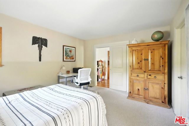 730 Basin Drive, Topanga CA: https://media.crmls.org/mediaz/2ca8a408-46e0-458c-ad64-d7da42f898f4.jpg
