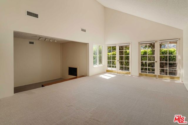 Drew Fenton | 17053 Palisades Circle Pacific Palisades CA | MLS: 7433748 Drew Fenton | 17053 Palisades Circle Pacific Palisades CA | MLS: 7433748