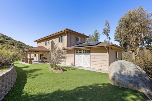 6433 Dehesa Road, El Cajon CA: https://media.crmls.org/mediaz/2caa0001-cd98-4c2e-8844-375d28b1b698.jpg