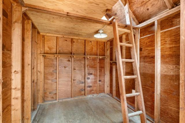 2074 Marsala Circle, Monterey CA: https://media.crmls.org/mediaz/2cab2d69-2e9c-47e7-a0f1-101bee810c55.jpg