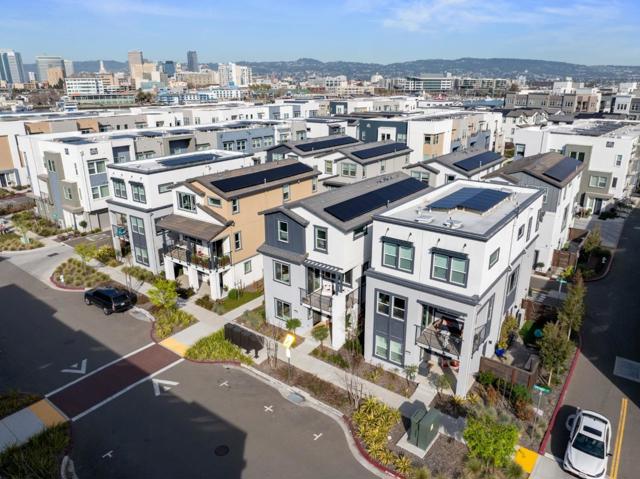 2815 Crusader, Alameda CA: https://media.crmls.org/mediaz/2cab7cf3-dc53-432a-8b7c-5066017a16bd.jpg