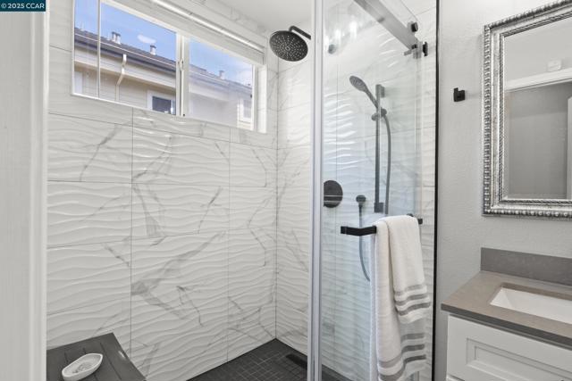 43 Patrick Way, Half Moon Bay CA: https://media.crmls.org/mediaz/2cabdb1d-ba68-421f-9a64-fb3e669949b0.jpg