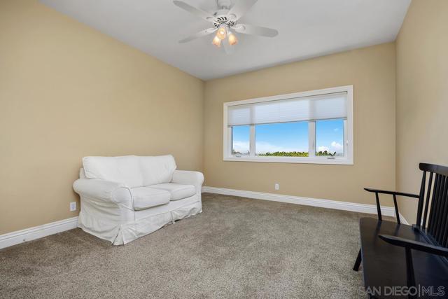 1324 Vista Colina Dr, San Marcos CA: https://media.crmls.org/mediaz/2cac05b8-286d-40e6-918b-16aa6c682659.jpg