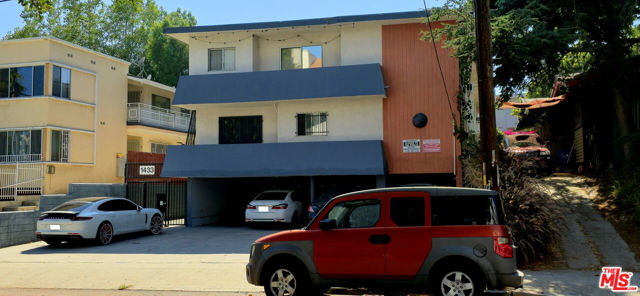 1433 N Martel Avenue, Los Angeles CA: https://media.crmls.org/mediaz/2cadaf3d-e840-4b00-9626-0de7ff614ba4.jpg