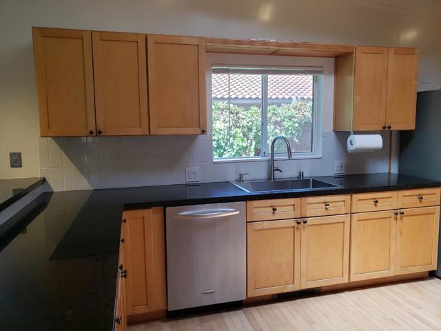 528 Moraga, Orinda CA: https://media.crmls.org/mediaz/2cadfc90-ec3b-42f9-9645-86efdf21db9a.jpg