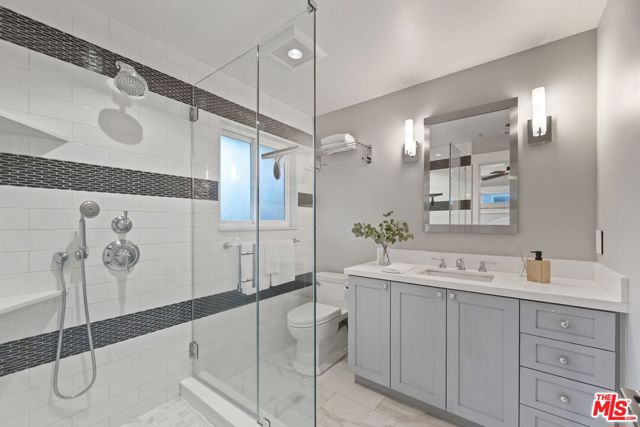 23309 Ladrillo Street, Woodland Hills CA: https://media.crmls.org/mediaz/2cafa3d3-daf4-4570-817e-a98cb6f9b7b6.jpg
