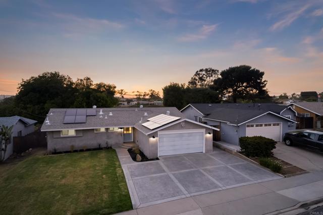 4158 Seri Street, San Diego CA: https://media.crmls.org/mediaz/2cafdfbd-33d0-4656-aeda-9b0e2742c42a.jpg