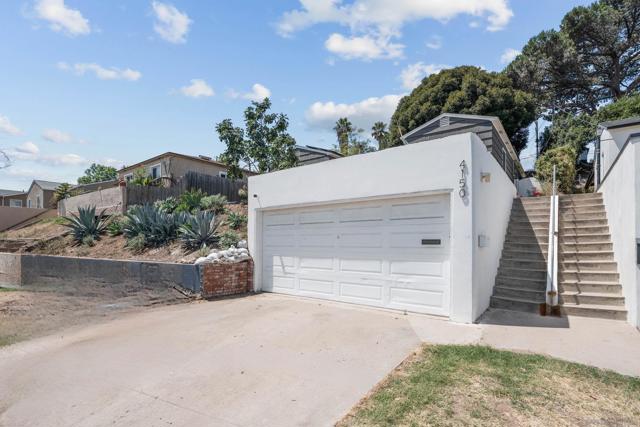 4150 Lois St, La Mesa CA: https://media.crmls.org/mediaz/2cb0ef99-d0d9-44c1-9f60-43363b640ea1.jpg