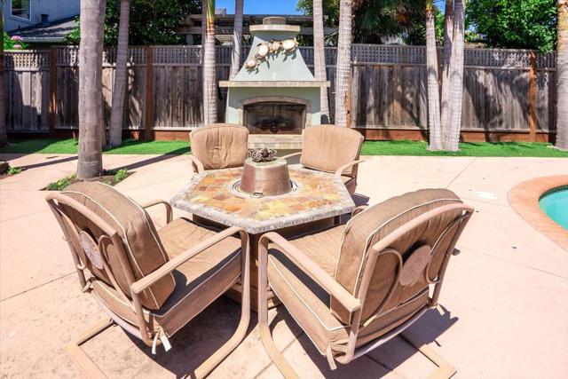 4150 Bye Way, Santa Cruz CA: https://media.crmls.org/mediaz/2cb135bf-bf11-4ced-a7b9-51b4bda3e42a.jpg