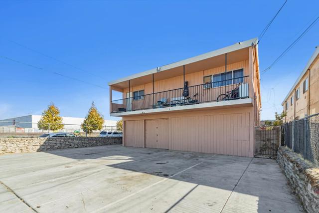 748 Clara Street, Oakland CA: https://media.crmls.org/mediaz/2cb1560d-36f9-4d3d-8fa7-b381d91671c5.jpg