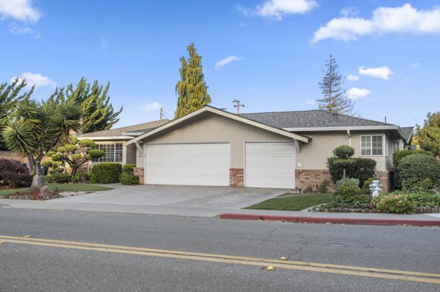 1051 Dale Avenue, Mountain View CA: https://media.crmls.org/mediaz/2cb1f39d-482c-4e92-8732-3a8231d0aa94.jpg