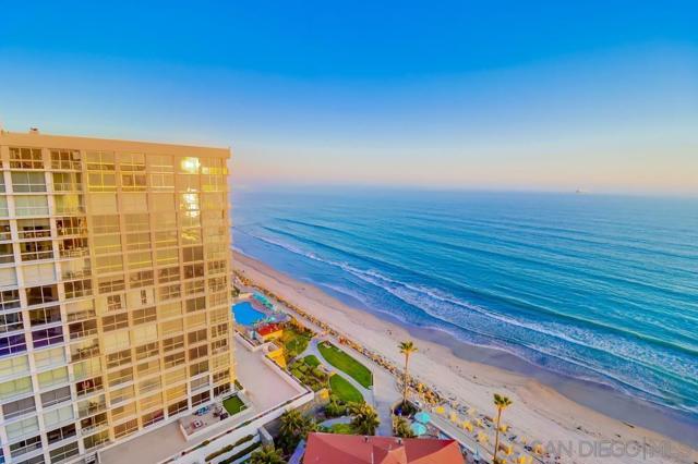 1720 Avenida Del Mundo, Coronado CA: https://media.crmls.org/mediaz/2cb29dcc-83ae-42bc-98ff-9ffd86ed808a.jpg