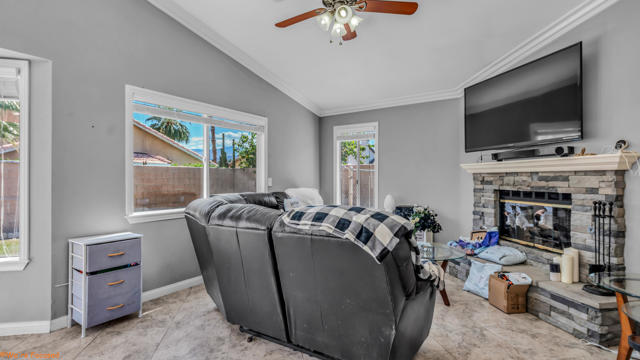 Image 13 of 34 For 81393 Avenida Gaviota