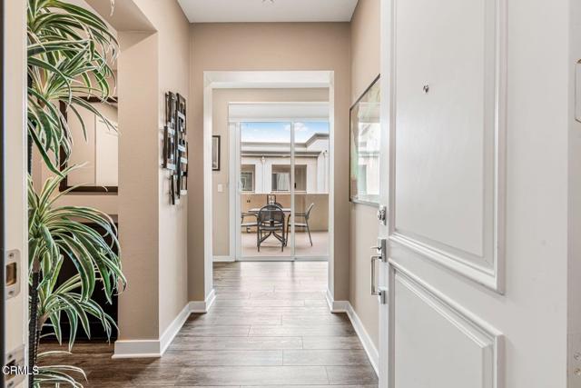 2810 Wagon Wheel Road, Oxnard CA: https://media.crmls.org/mediaz/2cb3080c-cf87-4f12-a1d0-9ee2c1047f1f.jpg