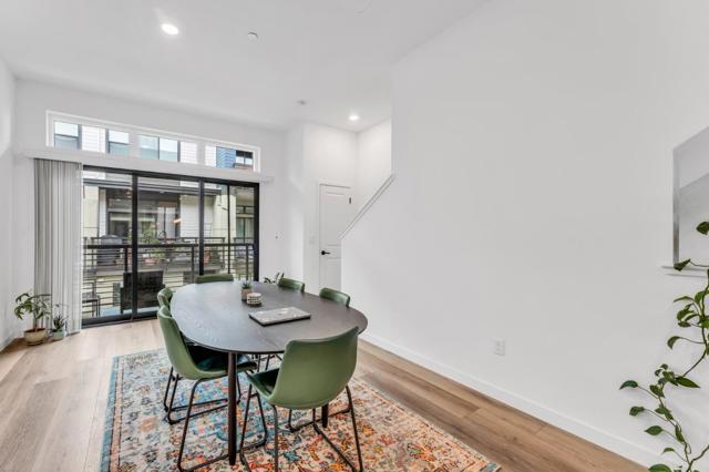 133 Waters Park Circle, San Mateo CA: https://media.crmls.org/mediaz/2cb3087f-9260-44e7-acae-5d91ce648a71.jpg