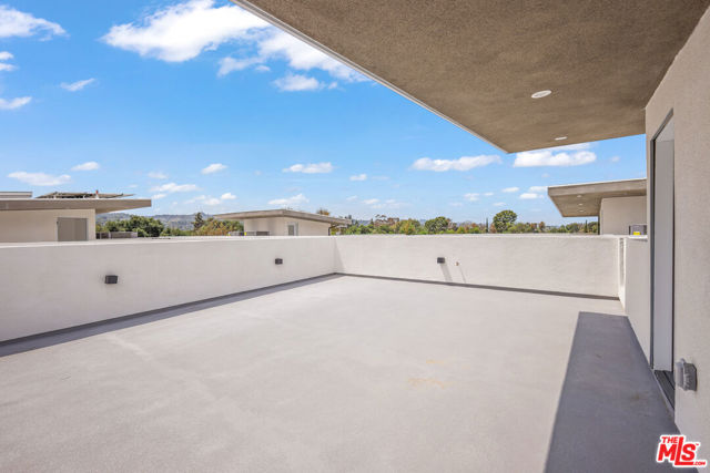 11010 Hortense Street, North Hollywood CA: https://media.crmls.org/mediaz/2cb3248e-c3ec-412d-a41c-e35ddd0e88c9.jpg