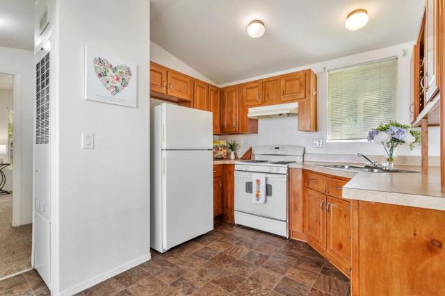 265 Brown Gables Road, Ben Lomond CA: https://media.crmls.org/mediaz/2cb3707b-4272-4649-aa9f-3771a82cb3f5.jpg