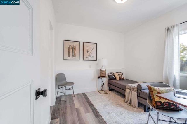 Image 24 of 41 For 2815 San Luis St