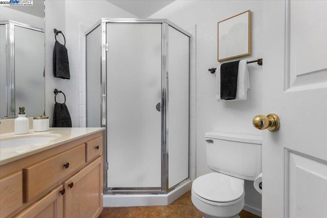 21103 Gary Dr, Hayward CA: https://media.crmls.org/mediaz/2cb47758-943e-42a6-9f87-654210f0bfc6.jpg