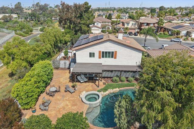 542 Lee Circle, Chula Vista CA: https://media.crmls.org/mediaz/2cb5fff1-f63a-4b3d-997b-8ac477f7bc2a.jpg