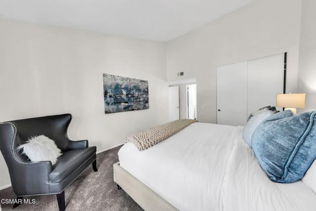 769 Birchpark Circle, Thousand Oaks CA: https://media.crmls.org/mediaz/2cb81cb8-6931-4310-ab0d-74e101c5cd0f.jpg