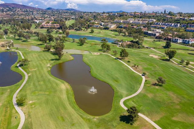 Detail Gallery Image 38 of 47 For 7429 via De Fortuna, Carlsbad,  CA 92009 - 3 Beds | 3 Baths
