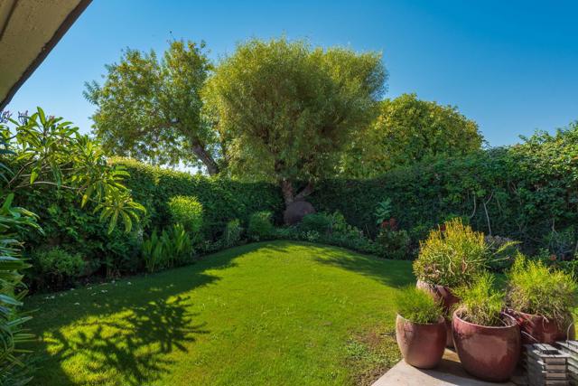 22 Cornell Drive, Rancho Mirage CA: https://media.crmls.org/mediaz/2cb8d0d1-5ea6-44ab-b44a-e1197c72be1b.jpg