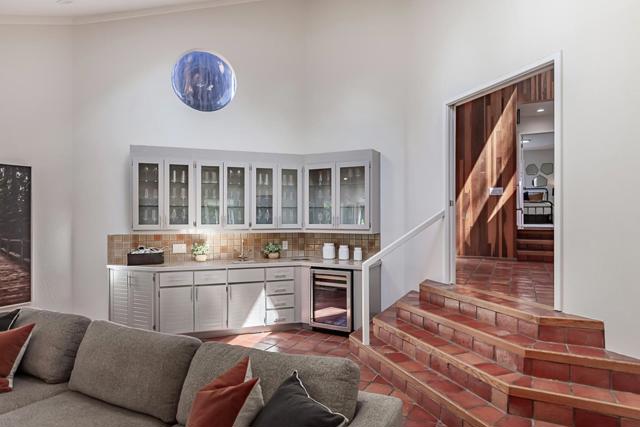 1231 Gronwall Lane, Los Altos CA: https://media.crmls.org/mediaz/2cb8fbc7-776e-42f5-953c-5334c8f45100.jpg