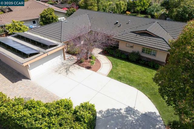 3231 Quandt Rd, Lafayette CA: https://media.crmls.org/mediaz/2cb94c92-99d8-4c17-920f-727033b3ffd5.jpg