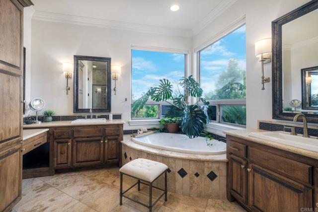 Detail Gallery Image 25 of 72 For 2644 Dos Lomas, Fallbrook,  CA 92028 - 4 Beds | 5/1 Baths