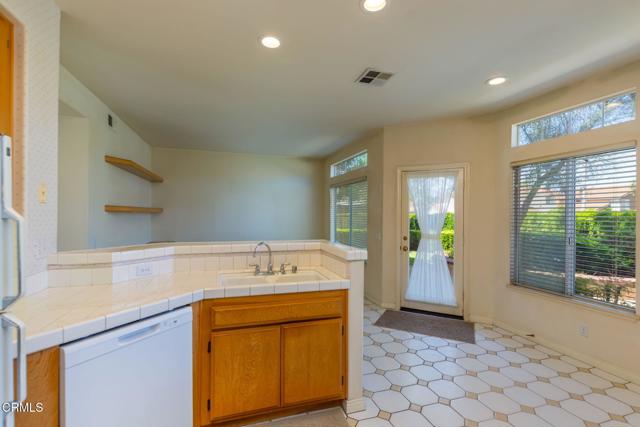 1062 Meadowlark Drive, Fillmore CA: https://media.crmls.org/mediaz/2cba98ca-b5f5-4b78-a1ae-1075b344b5bc.jpg