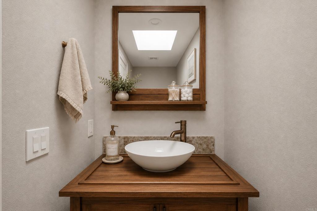 https://media.crmls.org/mediaz/2cbadb2e-0bab-4afa-b355-d65768bbb17f.jpg?preset=X-Large