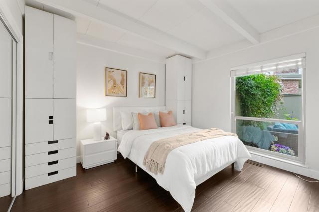 3901 Middlefield Road, Palo Alto CA: https://media.crmls.org/mediaz/2cbb4a6a-b632-45b3-bd36-08025155f293.jpg