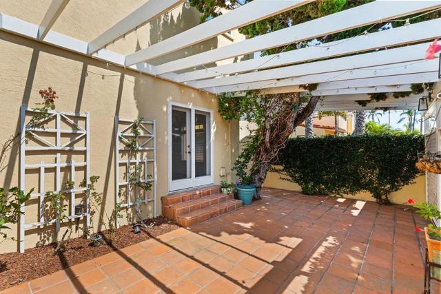 2302 Fort Stockton, San Diego CA: https://media.crmls.org/mediaz/2cbc3ca8-4354-4fcf-9f5b-27088a8c7636.jpg
