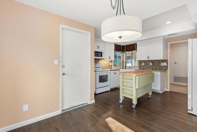 Detail Gallery Image 21 of 75 For 1159 Los Corderos, San Marcos,  CA 92078 - 2 Beds | 2 Baths