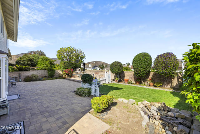 744 Calle Las Colinas, Newbury Park CA: https://media.crmls.org/mediaz/2cbd895a-58a8-48bb-a770-137849587b3a.jpg