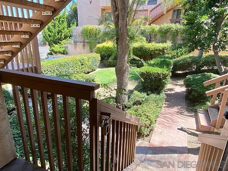 6033 Estelle Street - photo 11