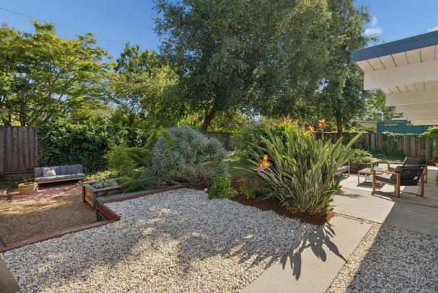 822 Dartshire Way, Sunnyvale CA: https://media.crmls.org/mediaz/2cbdb69f-ebf3-4506-8d8c-ef2c06359fa1.jpg