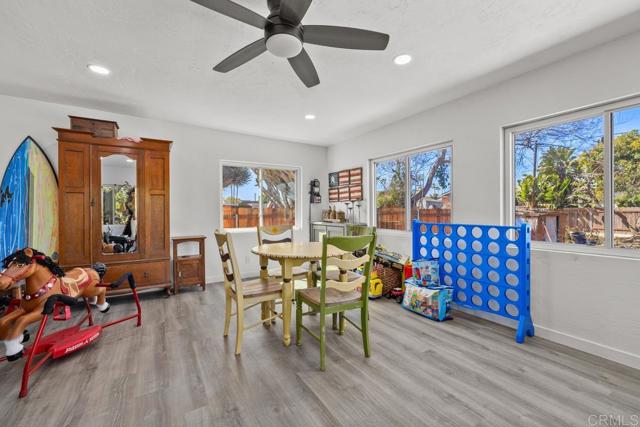 852 5th Street, Imperial Beach CA: https://media.crmls.org/mediaz/2cbddf8b-41ea-40f1-b9f5-2c666be63d3e.jpg
