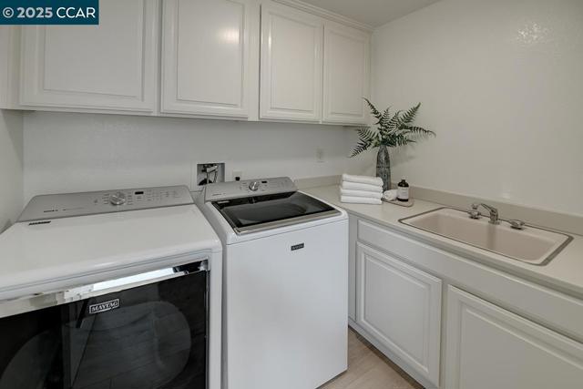 2504 Saklan Indian Dr, Walnut Creek CA: https://media.crmls.org/mediaz/2cbe2ca1-703e-4f2c-970f-68c7e20b2462.jpg