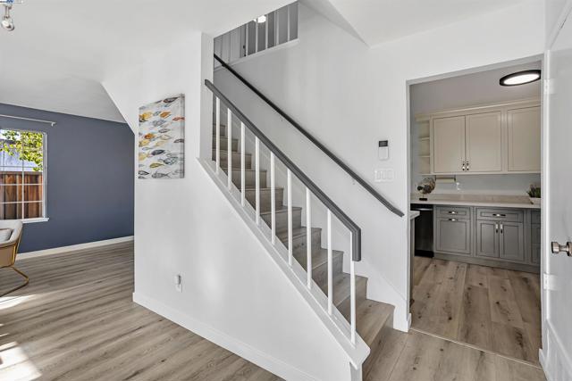 427 Summerwood Dr, Fremont CA: https://media.crmls.org/mediaz/2cbe438e-1563-42f8-97b4-3fbc49281c71.jpg