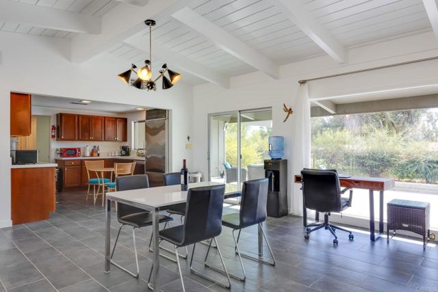 Detail Gallery Image 6 of 26 For 255 Montezuma Rd, Borrego Springs,  CA 92004 - 3 Beds | 3 Baths