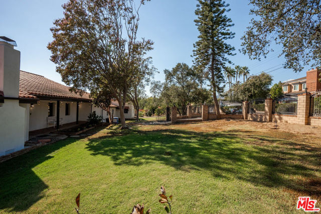 1006 West Milton Drive photo 50
